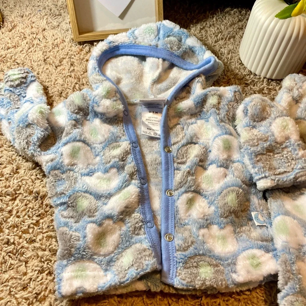 NWOT LITTLE AND LOVED 2 PC HOODED JACKET AND FEET IN PANTS SZ:0-3M BLUE GREY WHT